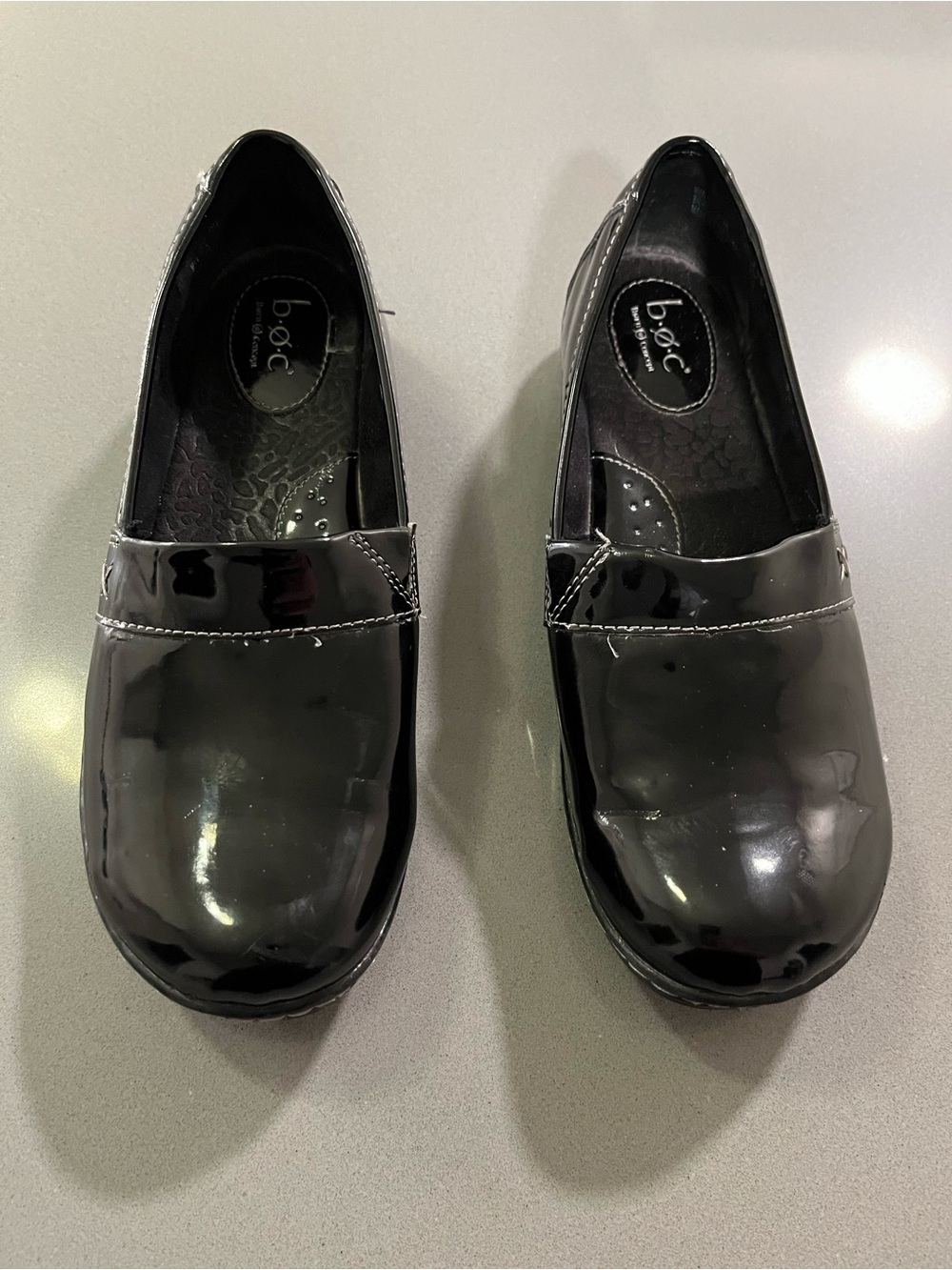 BOC by Born Clogs Women Black
Comfort Shoes -size 8.5